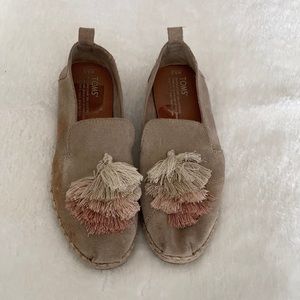 Tom’s Pom Pom shoes